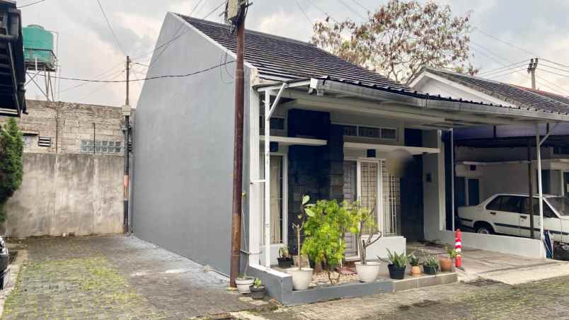 dijual rumah rumah cluster cisaranten