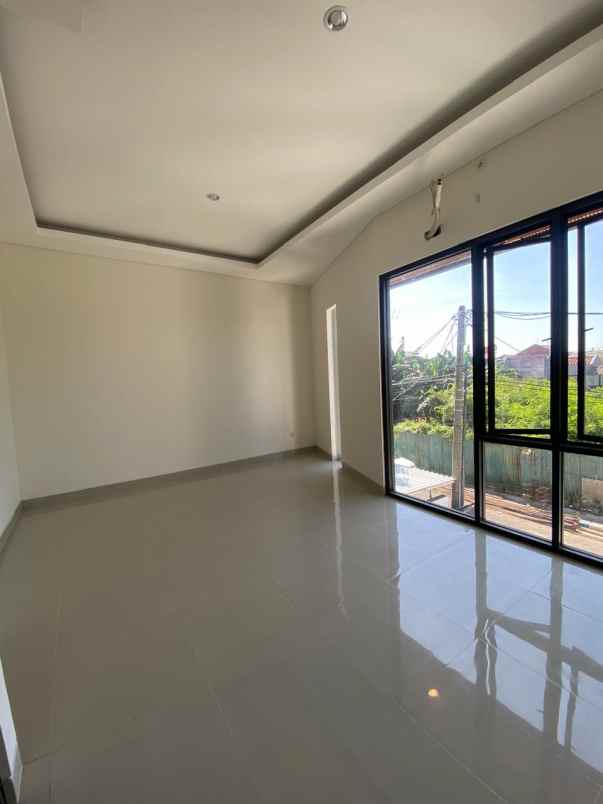 dijual rumah rungkut mapan