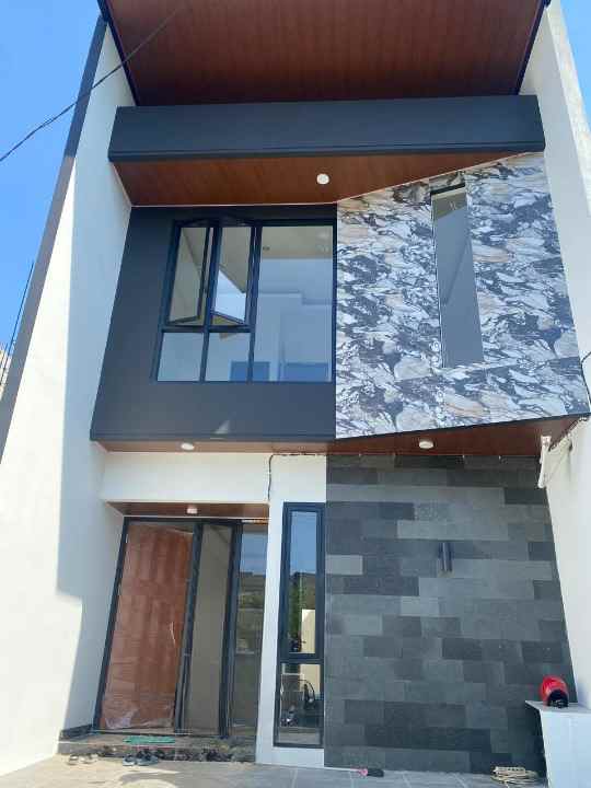 dijual rumah rungkut mapan