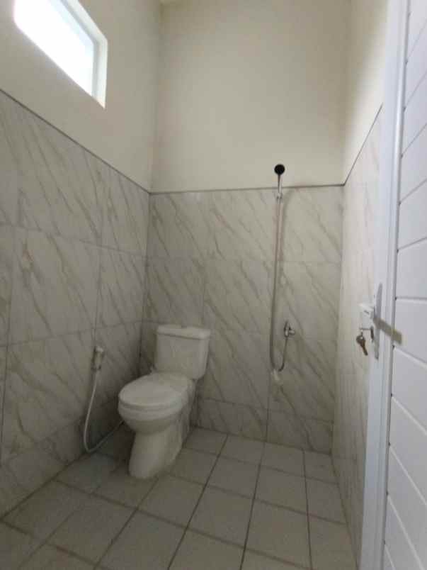 dijual rumah sambego