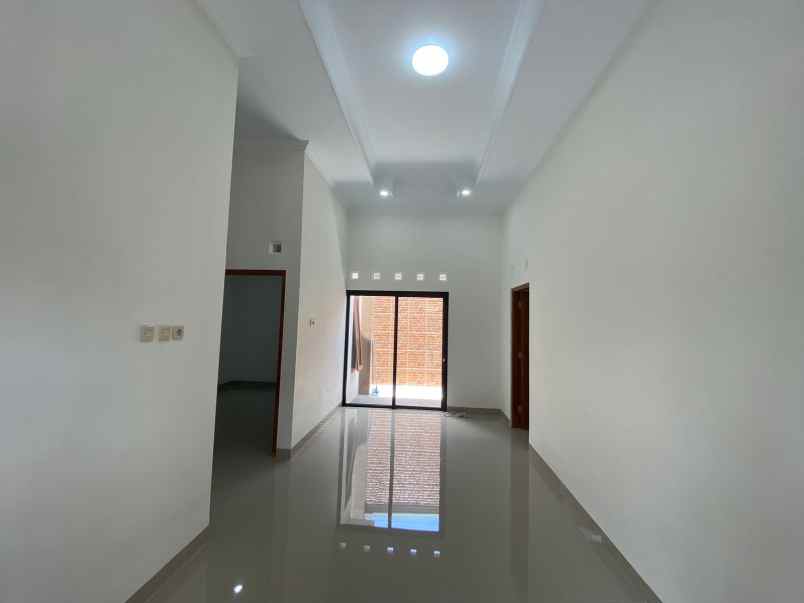 dijual rumah sambiroto purwomartani kalasan