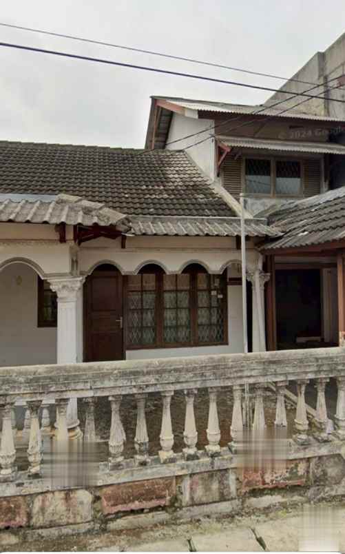 dijual rumah sarua indah