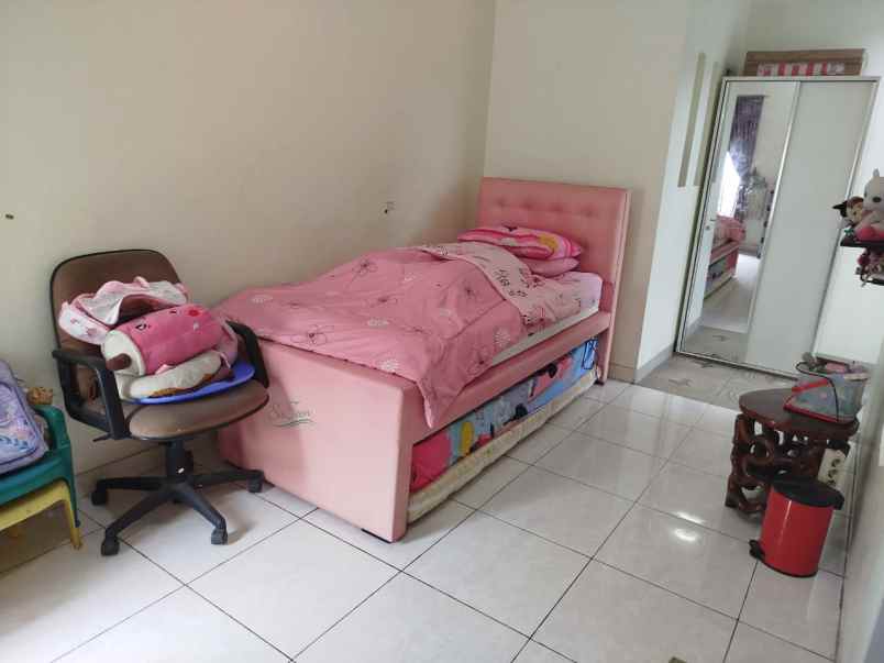 dijual rumah semi furnish citragran