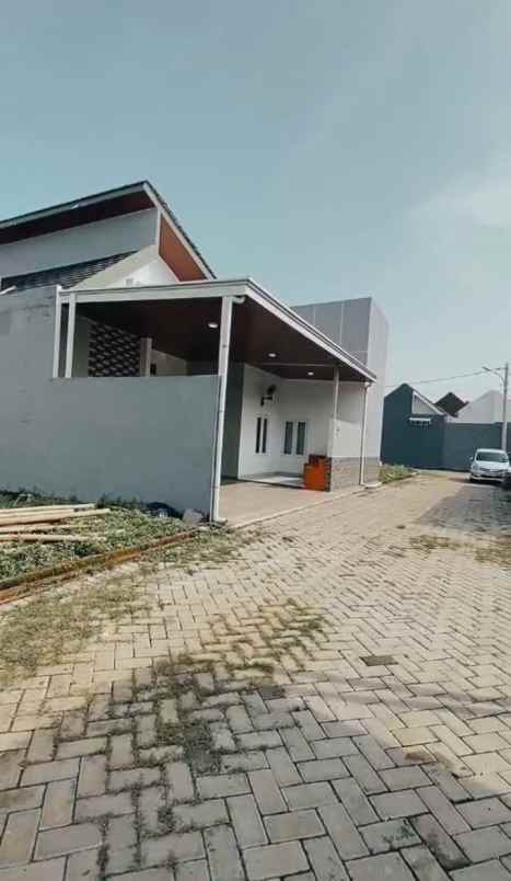 dijual rumah setu