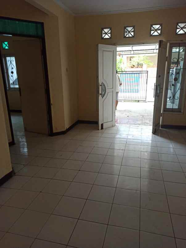 dijual rumah siap huni di taman kebalan indah