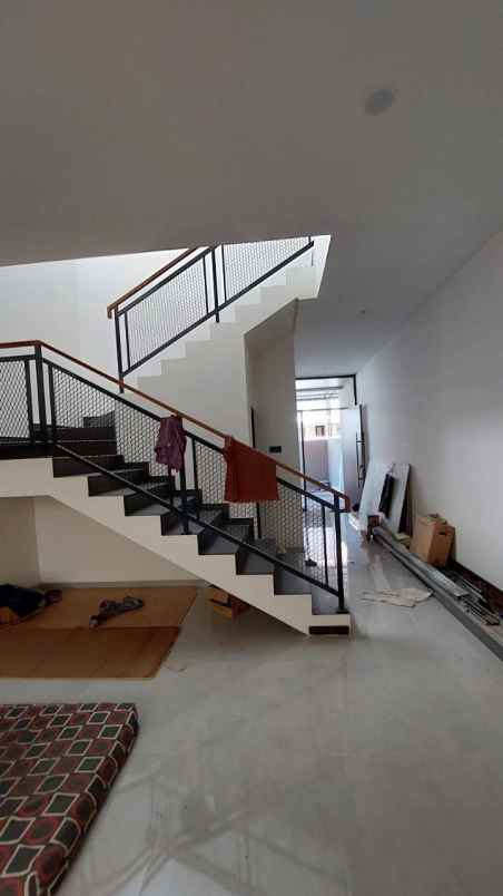 dijual rumah sidosermo