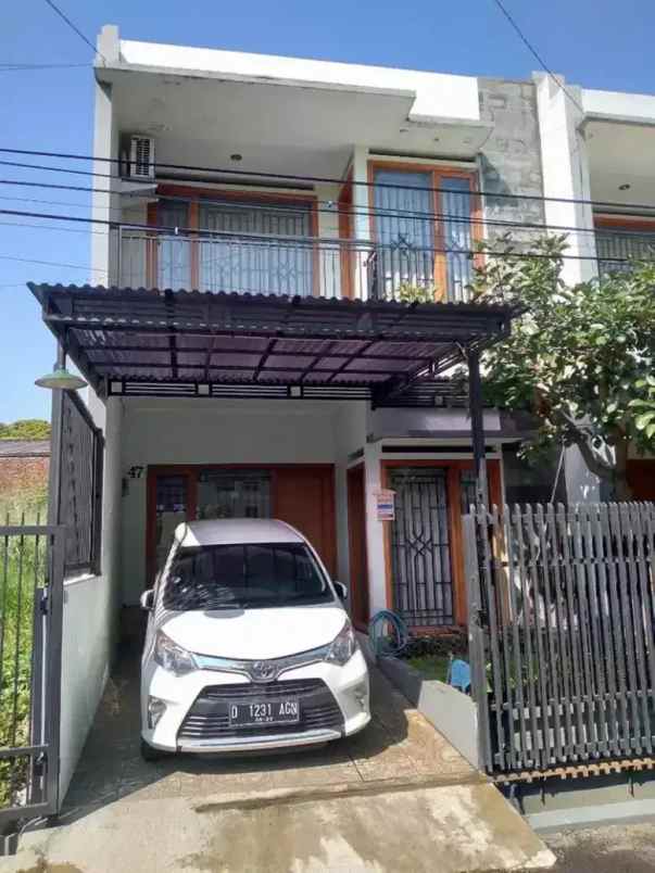 dijual rumah situ sari cijagra