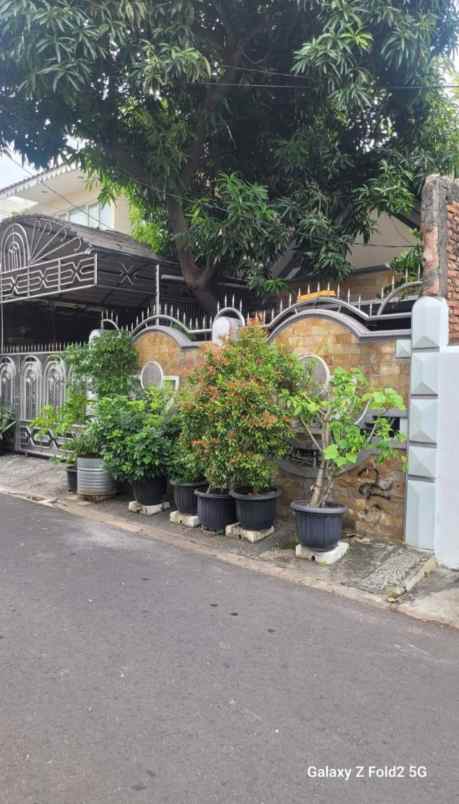 dijual rumah strategis di johar baru jakarta pusat