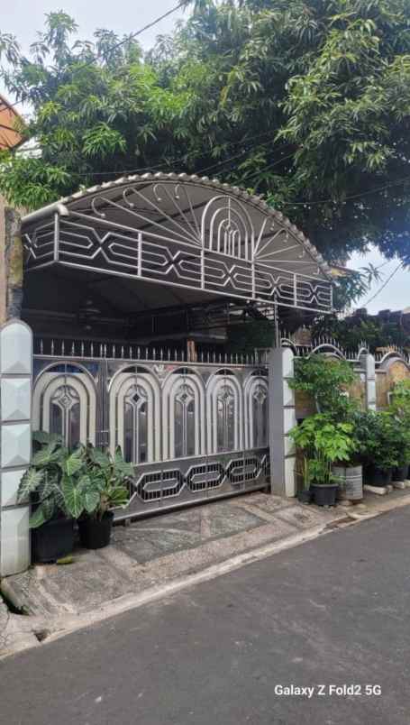 dijual rumah strategis di johar baru jakarta pusat