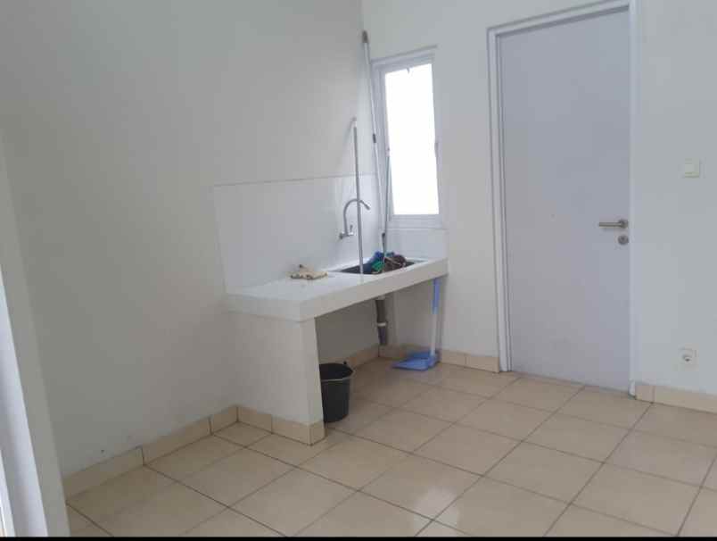 dijual rumah summarecon karawang