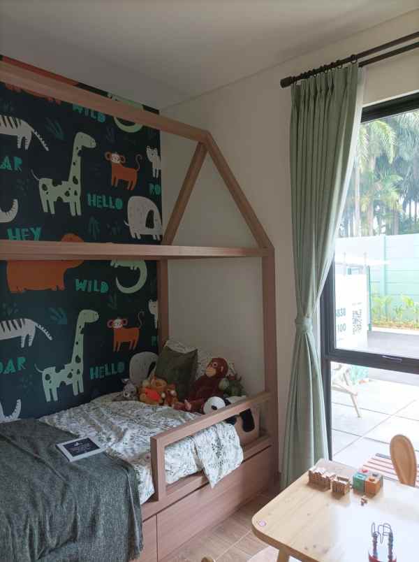 dijual rumah suvarna sutera cluster astha