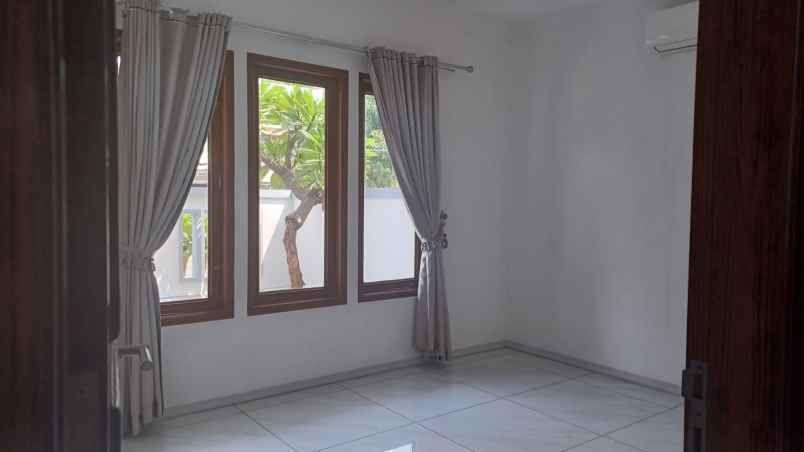 dijual rumah taman modern cakung