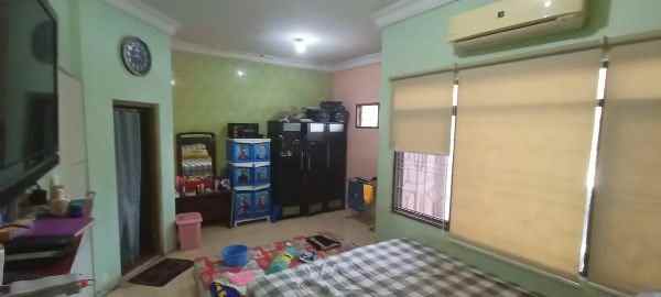 dijual rumah taman wiguna selatan