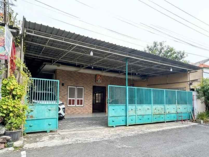 dijual rumah tambak dukuh