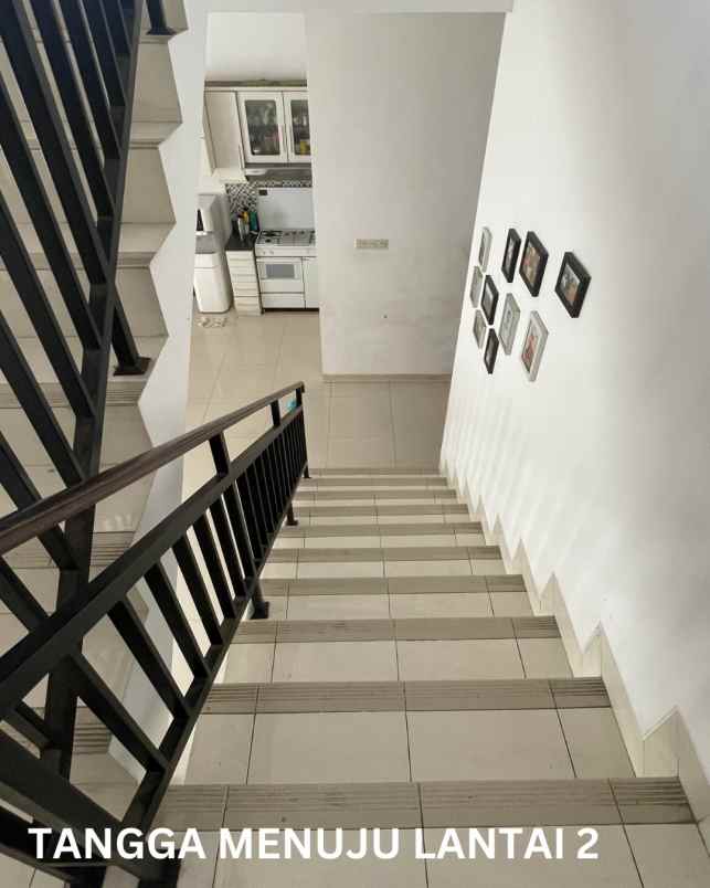 dijual rumah tanjung barat indah