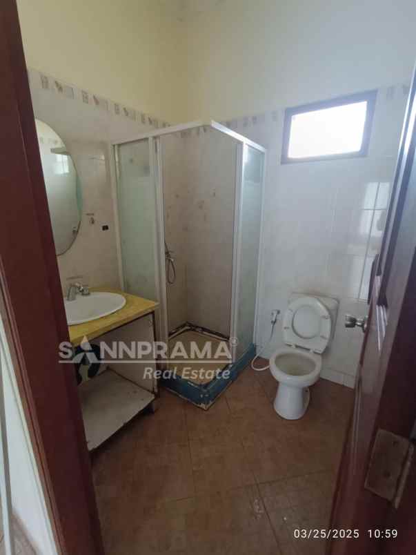 dijual rumah telaga golf sawangan