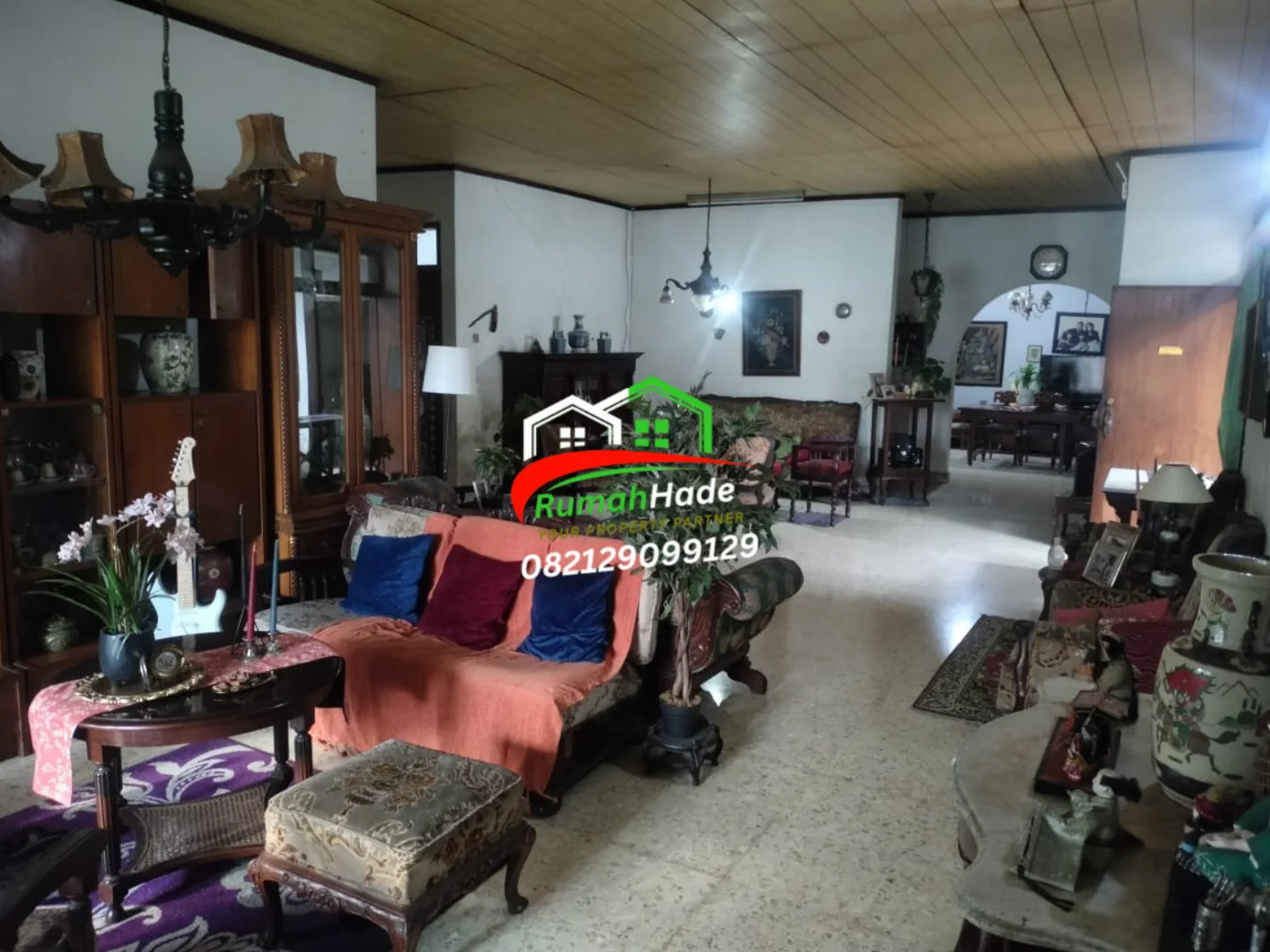 dijual rumah tempo dulu luas di sayap cipaganti