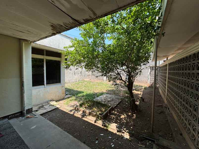 dijual rumah tenggilis mejoyo