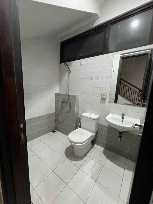 dijual rumah the eminent bsd cluster