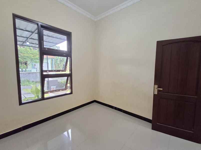 dijual rumah trunuh klaten selatan klaten