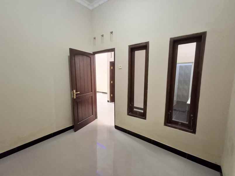 dijual rumah trunuh klaten selatan klaten