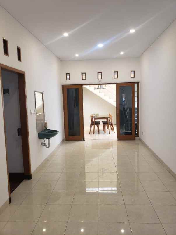 dijual rumah turangga kota bandung