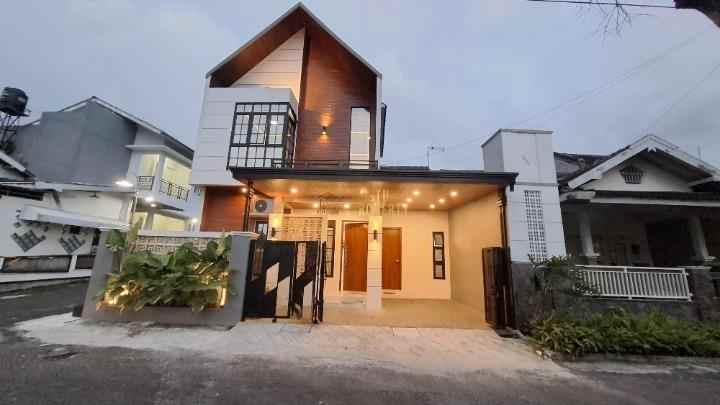 dijual rumah wedomartani ngemplak