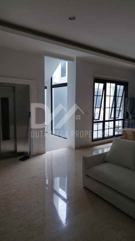 dijual rumah winona alam sutera