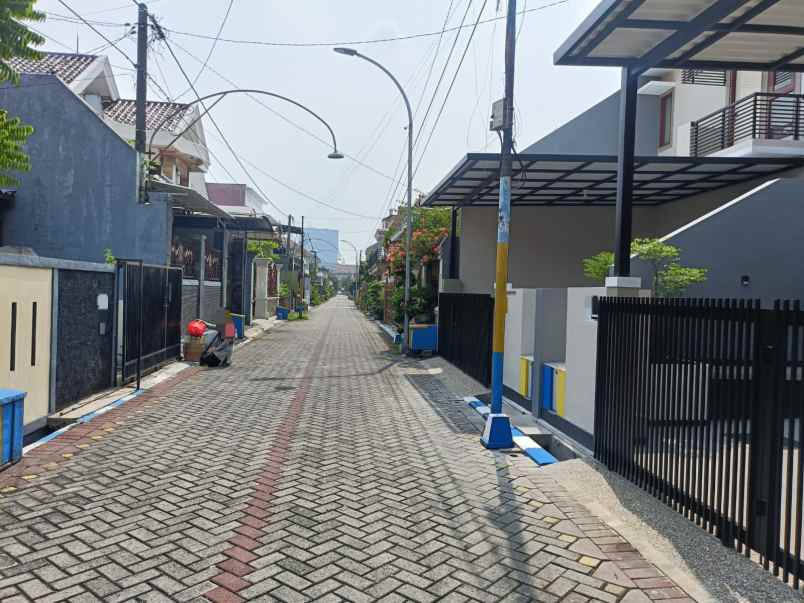 dijual rumah wisma bungurasih