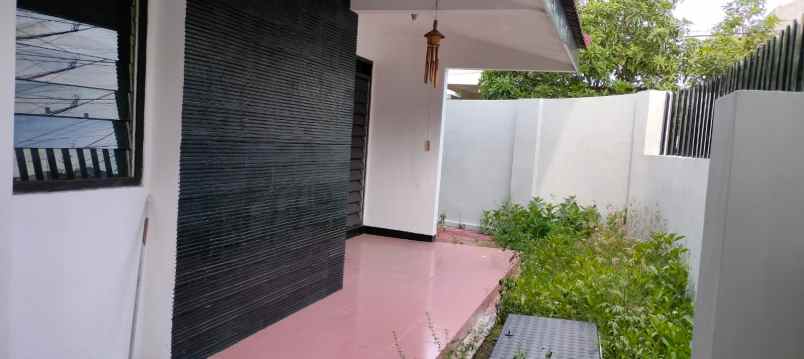 dijual rumah wisma permai