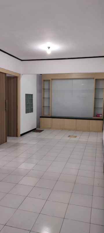dijual rumah wisma permai