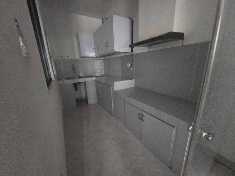 dijual sangat murah lavon swan city tangerang