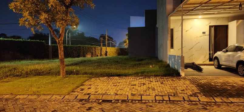 dijual tanah dian istana moca vrbana