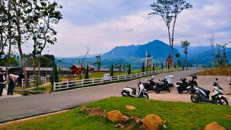 dijual tanah jalan raya puncak dua