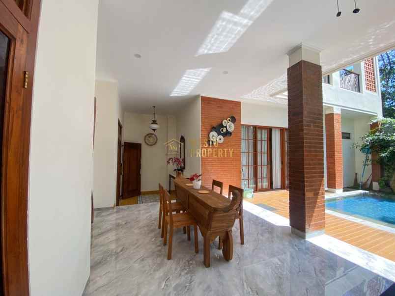 dijual villa balecatur gamping