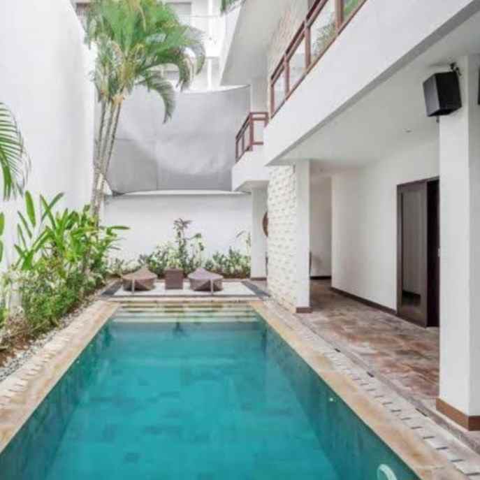 dijual villa batu belig