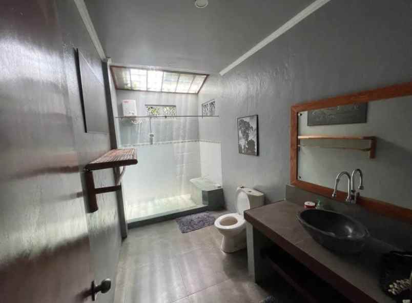 dijual villa desa lalanglingah kec