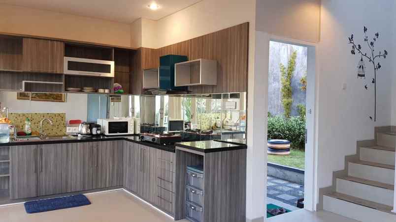 dijual villa jimbaran badung bali