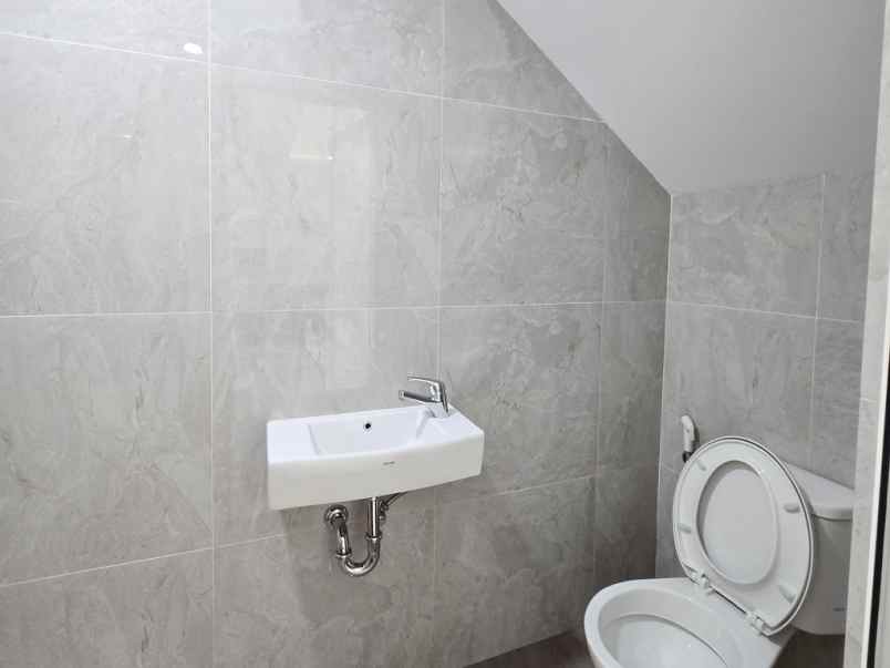 dijual villa sentosa park sunggal