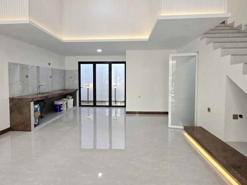 dijual villa sentosa park sunggal