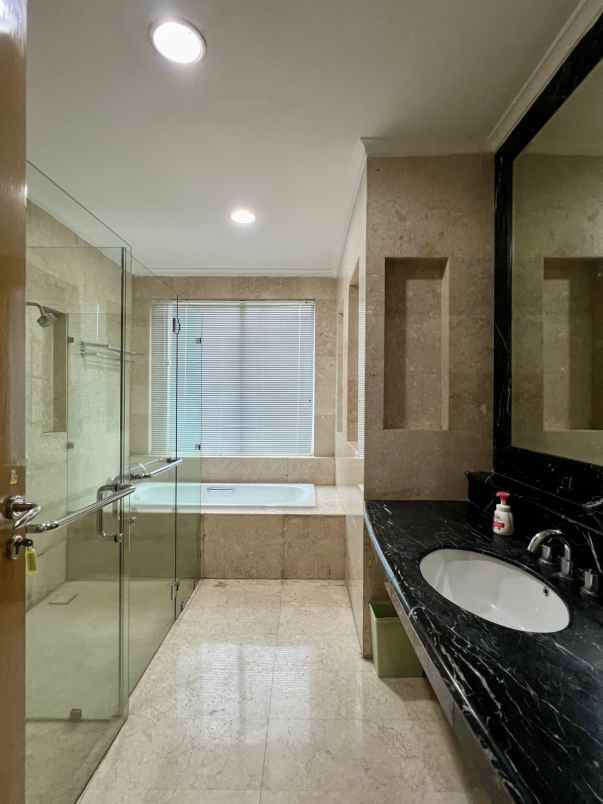 disewakan apartemen senayan