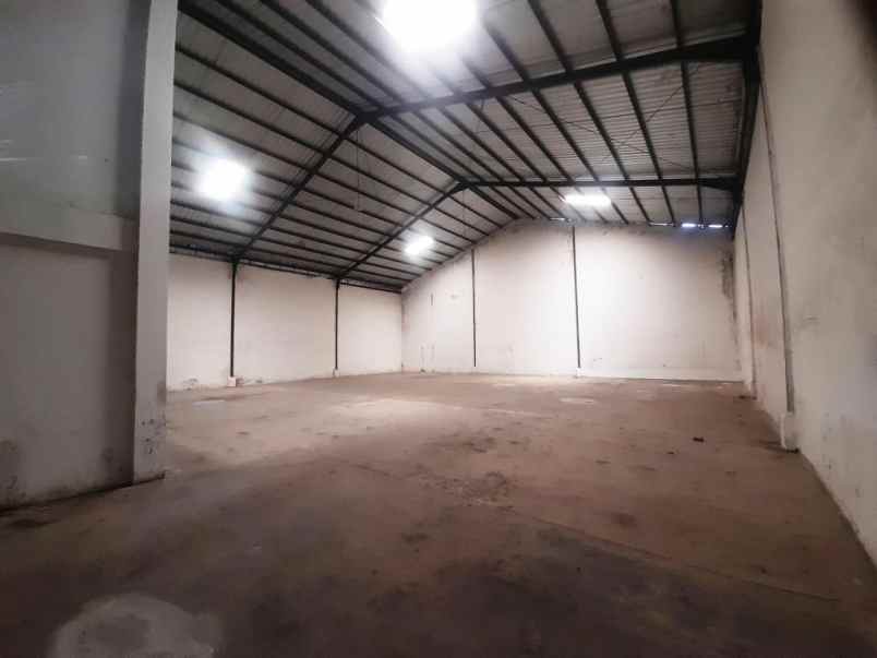disewakan gudang di medan