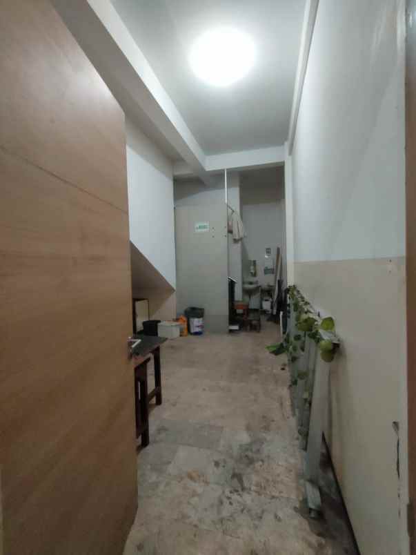 disewakan ruko gudang kantor jalan tembok dukuh