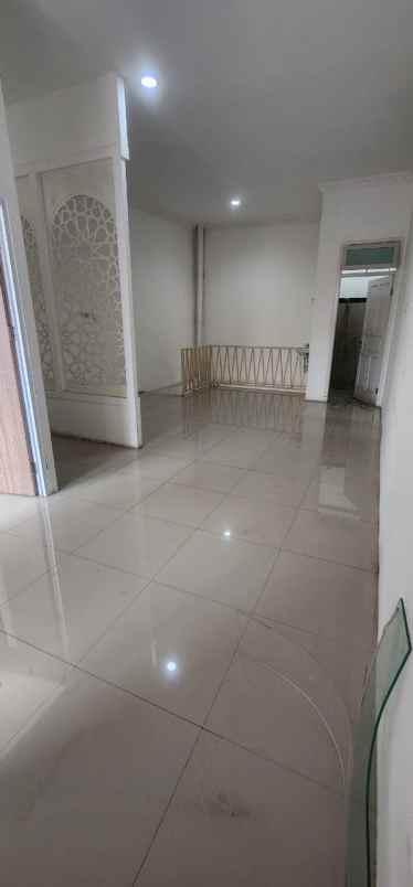 disewakan ruko gudang kantor pondok kopi duren sawit