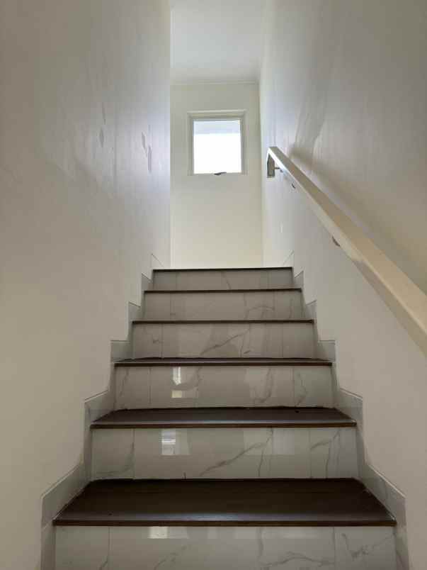 disewakan rumah cluster giri suvarna