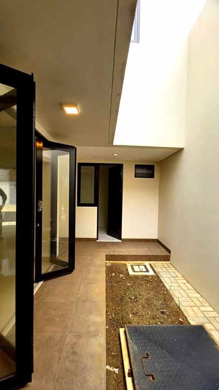 disewakan rumah cluster regia scg