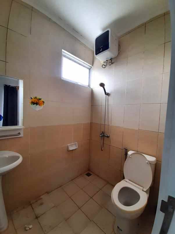 disewakan rumah cluster thames jgc