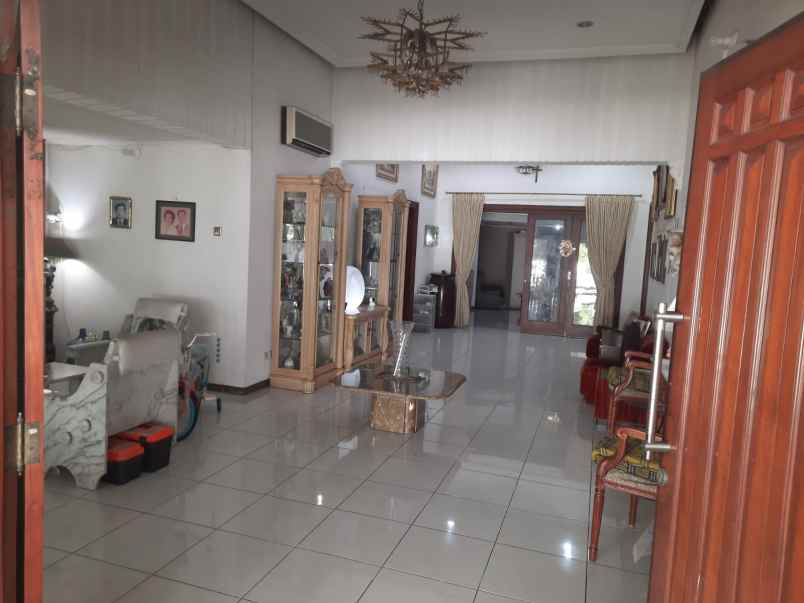 disewakan rumah jalan polisi istimewa