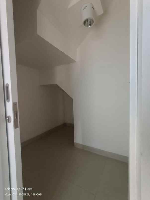 disewakan rumah lavon swan city cluster