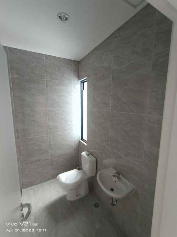 disewakan rumah lavon swan city cluster